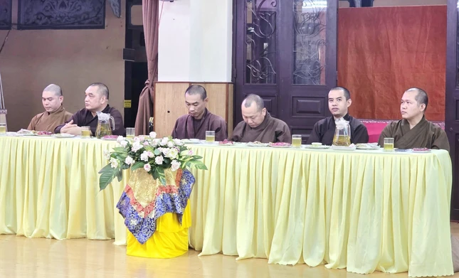 Chư tôn đức tham dự