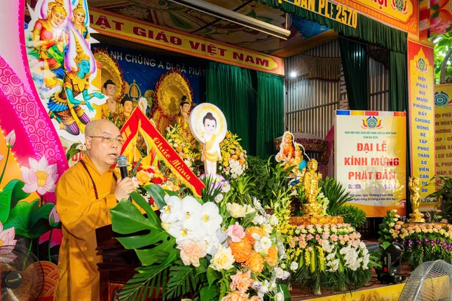 Thượng tọa Thích Đức Lợi tuyên đọc Thông điệp Đại lễ Phật đản Phật lịch 2570 của Đức Pháp chủ GHPGVN