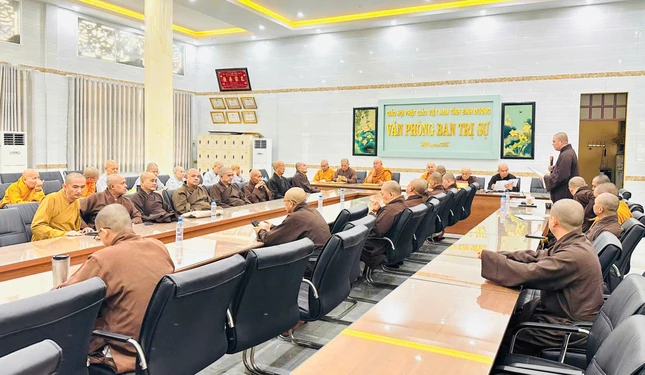 Quang cảnh phiên họp