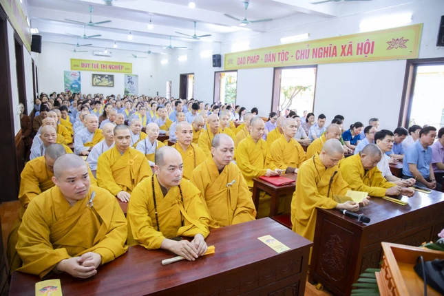 Chư tôn đức, đại biểu tham dự