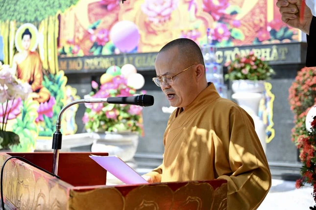 Thượng tọa Thích Thanh Tạo công bố quyết định thành lập Ban Đại diện Phật giáo liên xã Cổ Lễ