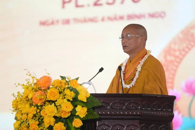Hòa thượng Thích Quảng Hà đọc Diễn văn Phật đản của Trưởng lão Hòa thượng Chủ tịch Hội đồng Trị sự