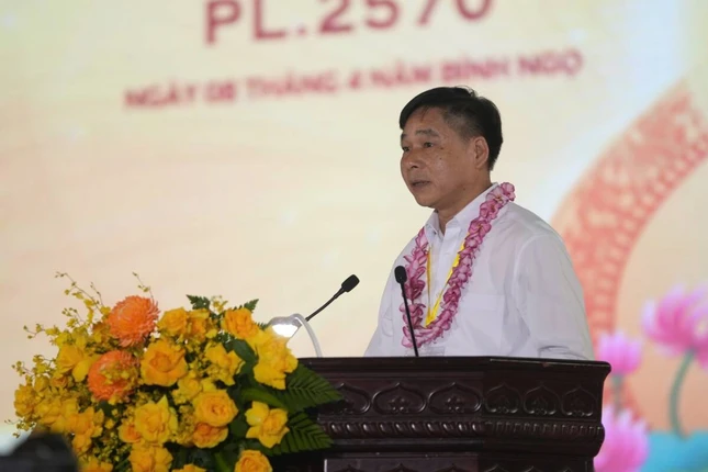 Phó Chủ tịch UBND tỉnh Ninh Bình Nguyễn Anh Chức phát biểu chúc mừng