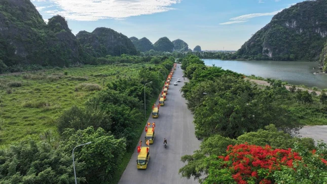 Diễu hành xe hoa kính mừng Đại lễ Phật đản Phật lịch 2570