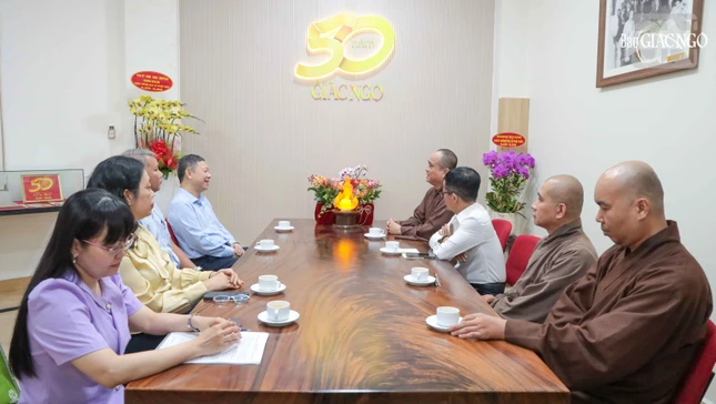 Quang cảnh buổi gặp mặt thân mật Quang cảnh buổi gặp mặt thân mật