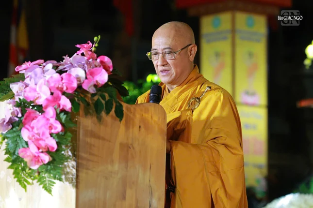 Hòa thượng Thích Huệ Thông tuyên đọc Thông điệp Đại lễ Phật đản Phật lịch 2570 của Đức Pháp chủ GHPGVN