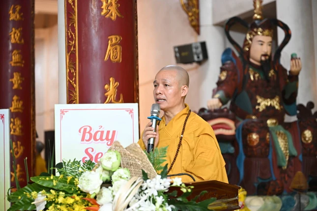 Thượng tọa Thích Minh Quang đọc Diễn văn Đại lễ Phật đản Phật lịch 2570 của Trưởng lão Hòa thượng Chủ tịch Hội đồng Trị sự GHPGVN