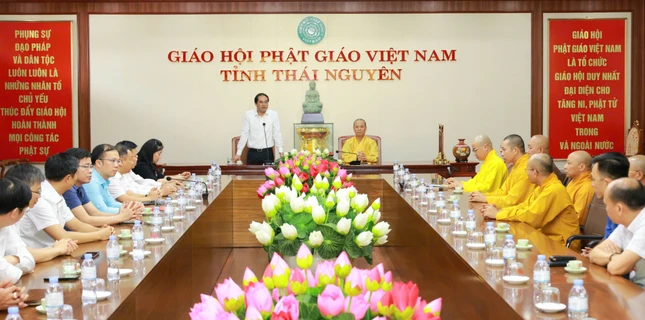 Bí thư Tỉnh ủy Thái Nguyên Trịnh Xuân Trường phát biểu chúc mừng
