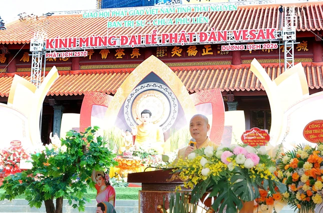 Thượng tọa Thích Nguyên Thành tuyên đọc Thông điệp Đại lễ Phật đản Phật lịch 2570 của Đức Pháp chủ GHPGVN