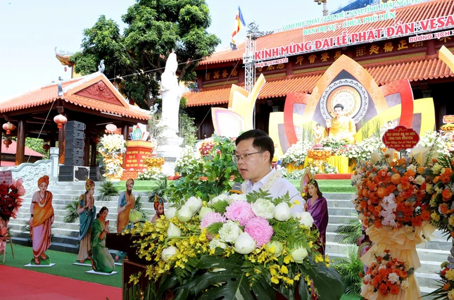 Phó Bí thư, Chủ tịch Ủy ban MTTQVN tỉnh Thái Nguyên Đinh Quang Tuyên phát biểu chúc mừng