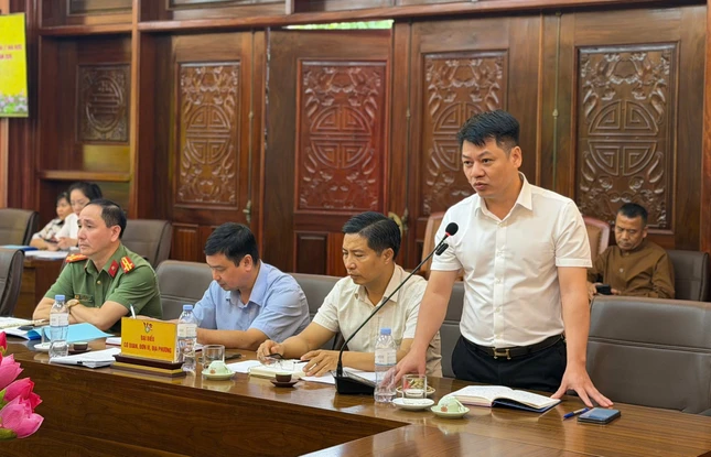 Đại diện chính quyền tỉnh trao đổi những nội dung liên quan đến công tác quản lý Nhà nước đối với hoạt động tín ngưỡng, tôn giáo