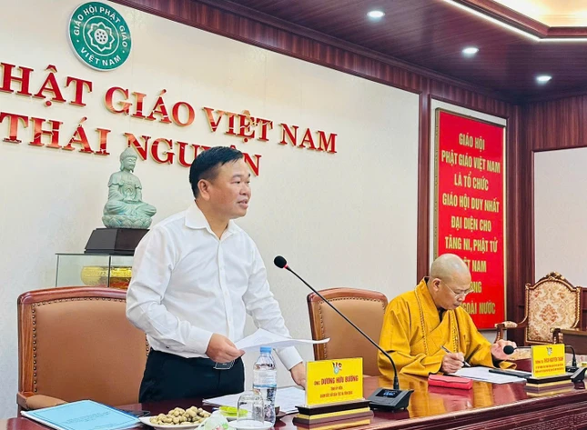 Giám đốc Sở Dân tộc và Tôn giáo tỉnh Thái Nguyên Dương Hữu Bường ghi nhận những đóng góp tích cực của GHPGVN tỉnh trong thời gian qua