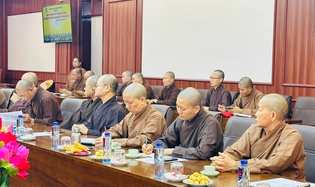 Chư tôn đức Ban Trị sự Phật giáo tỉnh Thái Nguyên tham dự