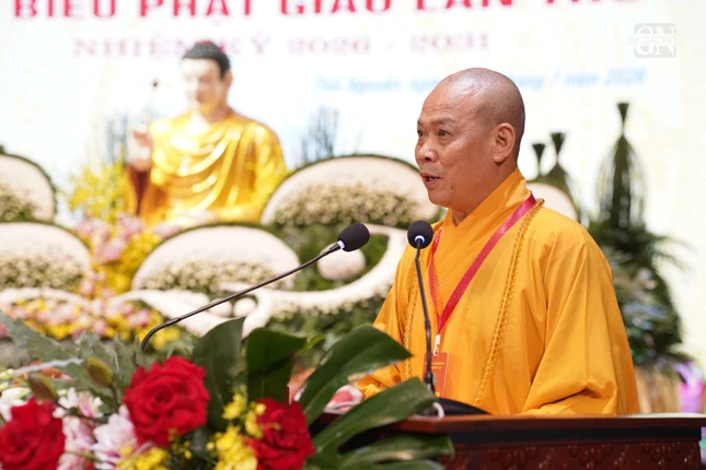 Thượng tọa Thích Nguyên Thành trình danh sách dự kiến nhân sự giới thiệu tham gia Ban Trị sự GHPGVN tỉnh Thái Nguyên lần thứ I, nhiệm kỳ 2026-2031