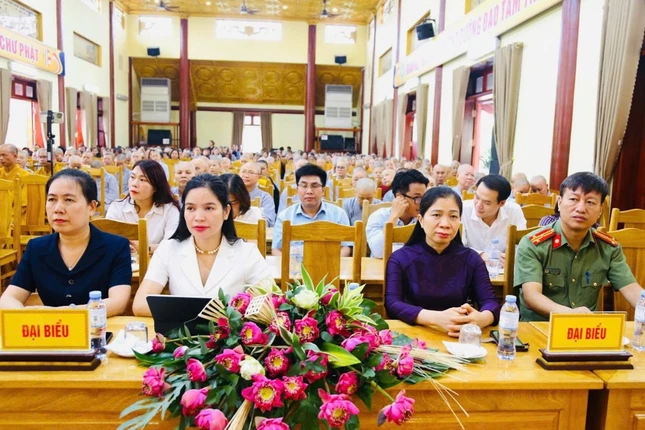 Lãnh đạo chính quyền tham dự