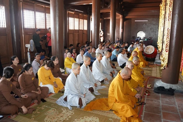 Chư Tăng Ni, Phật tử tham dự