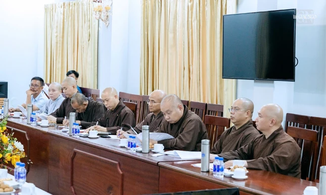 Chư tôn đức Ban Trị sự GHPGVN TP.HCM và Hội đồng điều hành học viện tham dự Chư tôn đức Ban Trị sự GHPGVN TP.HCM và Hội đồng điều hành học viện tham dự