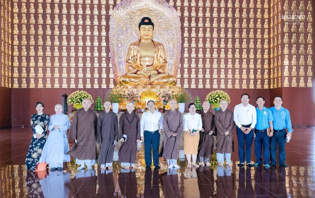Khảo sát nơi diễn ra Lễ tưởng niệm các anh hùng liệt sĩ Khảo sát nơi diễn ra Lễ tưởng niệm các anh hùng liệt sĩ