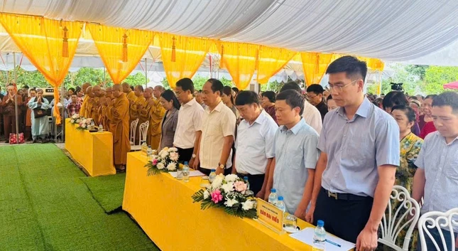 Thành kính tưởng niệm, tri ân các anh hùng liệt sĩ nhân dịp kỷ niệm 79 năm Ngày Thương binh - Liệt sĩ (27-7-1947 – 27-7-2026) Thành kính tưởng niệm, tri ân các anh hùng liệt sĩ nhân dịp kỷ niệm 79 năm Ngày Thương binh - Liệt sĩ (27-7-1947 – 27-7-2026)