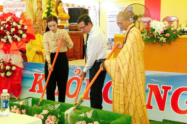 Lễ khởi công xây dựng chùa Phổ Tịnh với tổng kinh phí dự kiến khoảng 8 tỷ đồng Lễ khởi công xây dựng chùa Phổ Tịnh với tổng kinh phí dự kiến khoảng 8 tỷ đồng