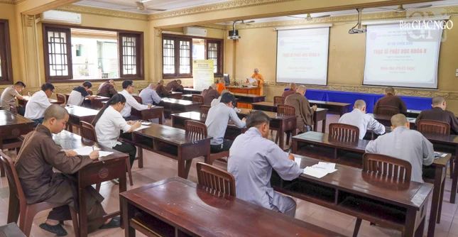 Kỳ thi tuyển sinh tiến sĩ khóa VIII và thạc sĩ Phật học khóa X năm 2026 ở Học viện Phật giáo VN tại TP.HCM diễn ra nghiêm túc