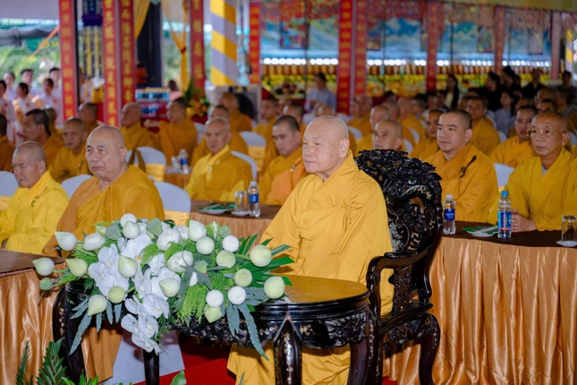 Chư tôn giáo phẩm chứng minh Chư tôn giáo phẩm chứng minh