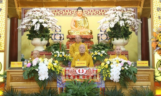Chư tôn giáo phẩm chứng minh
