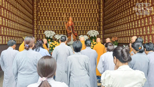 Trang nghiêm khóa lễ tưởng niệm Trang nghiêm khóa lễ tưởng niệm