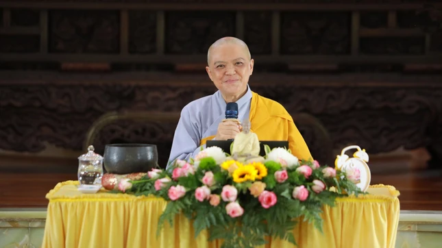 Ni sư Thích nữ Hương Nhũ chia sẻ chủ đề Hoa hiếu hạnh