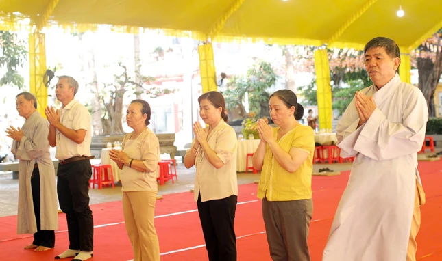 Nhất tâm cầu nguyện Nhất tâm cầu nguyện