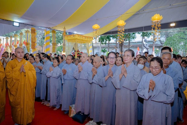 Nhât tâm nguyện cầu âm siêu dương thới Nhât tâm nguyện cầu âm siêu dương thới