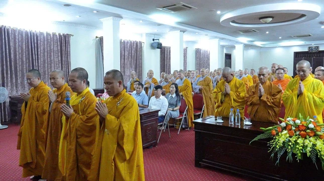 Các hành giả an cư tác bạch tri ân