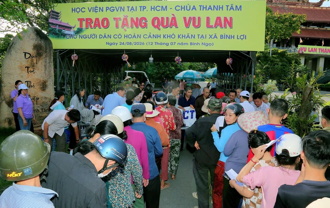 Chương trình nhằm chia sẻ cho người khiếm thị và các hộ gia đình có hoàn cảnh khó khăn trên địa bàn nhân mùa Vu lan Chương trình nhằm chia sẻ cho người khiếm thị và các hộ gia đình có hoàn cảnh khó khăn trên địa bàn nhân mùa Vu lan