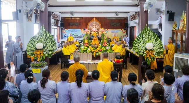Lễ Tự tứ tại chùa Cát Tường