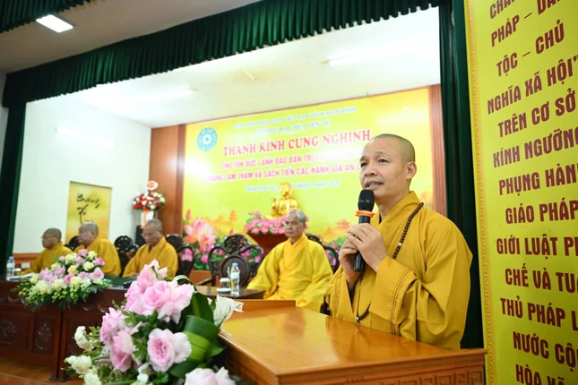 Thượng tọa Thích Minh Quang tri ân