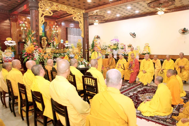 Quang cảnh buổi họp tông môn Hòa An nhân ngày húy nhật Tôn sư Quang cảnh buổi họp tông môn Hòa An nhân ngày húy nhật Tôn sư