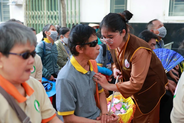 Cài hoa hiếu hạnh