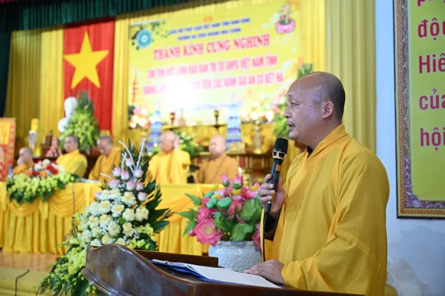 Ban Chức sự các trường hạ báo cáo công tác tổ chức khóa hậu An cư kiết hạ và tình hình tu học của đại chúng