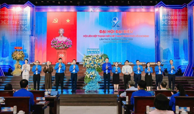 Trung ương Hội Liên hiệp Thanh niên VN tặng hoa chúc mừng Trung ương Hội Liên hiệp Thanh niên VN tặng hoa chúc mừng