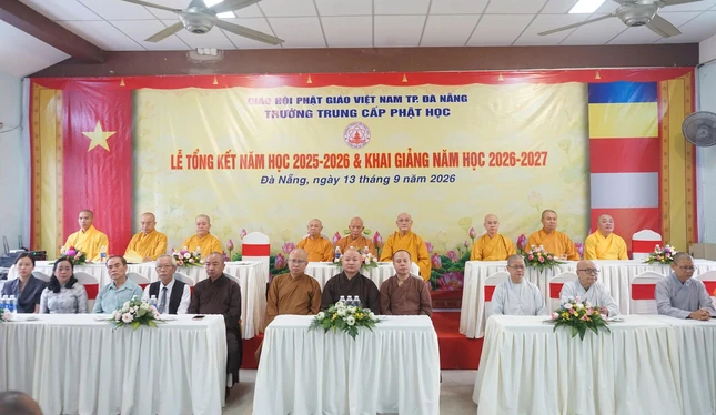 Chư tôn đức, quan khách tham dự Chư tôn đức, quan khách tham dự