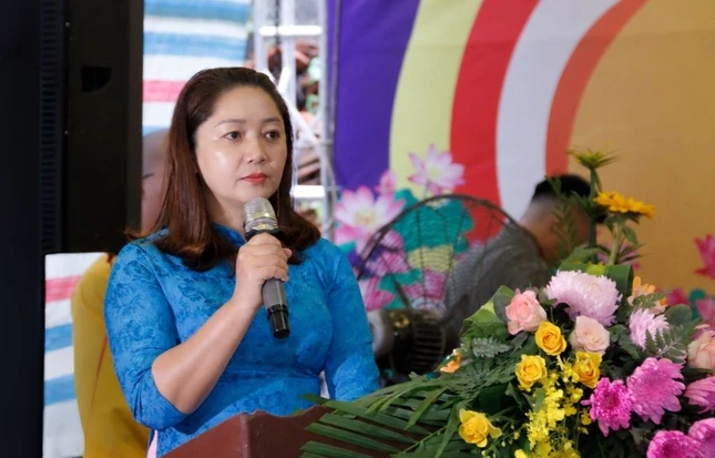 Chủ tịch Ủy ban MTTQVN xã Đồng Dương Trương Thị Thu Hằng phát biểu