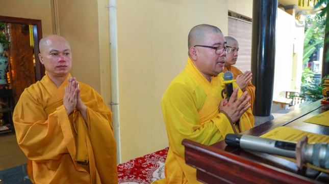 Đại đức Thích Bửu Đăng, trụ trì chùa Long Vân tác bạch