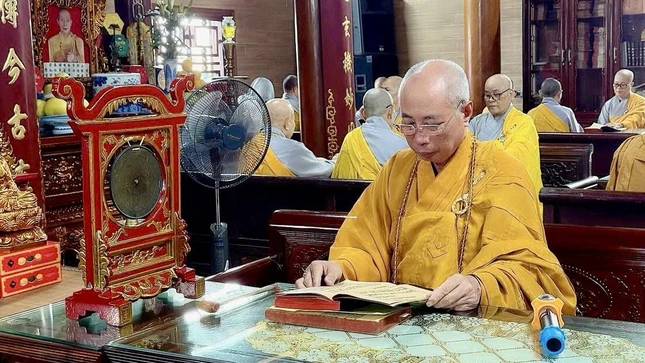 Lễ tạ pháp tại trường hạ chùa Tây Lạc