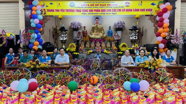 Chư Ni, quan khách tham dự Chư Ni, quan khách tham dự