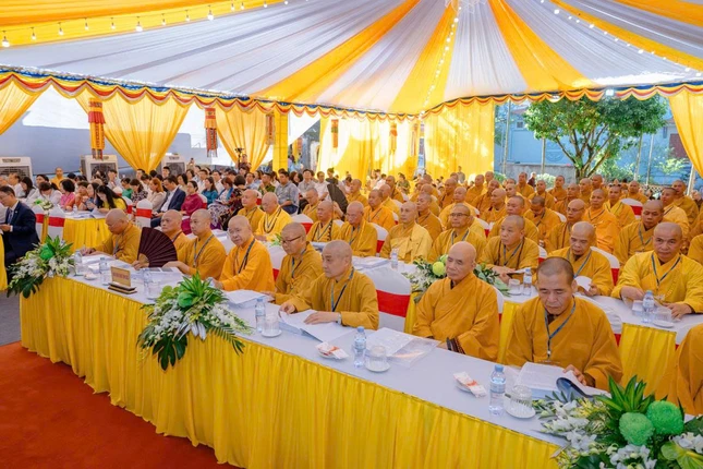 Chư tôn đức, đại biểu tham dự