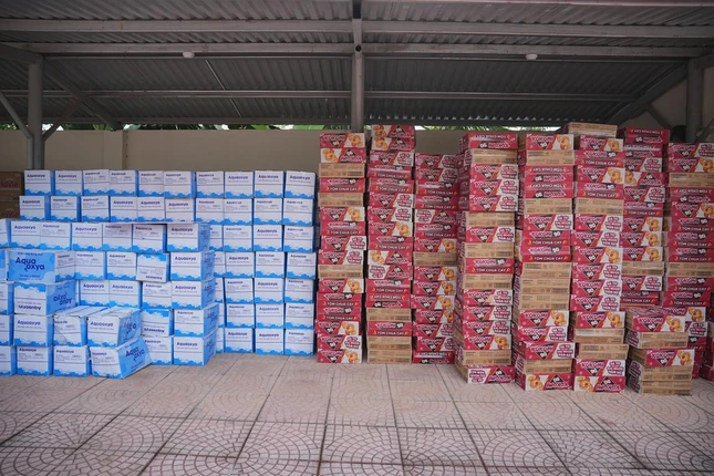 Chia sẻ yêu thương Chia sẻ yêu thương