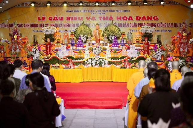 Quang cảnh buổi lễ tưởng niệm