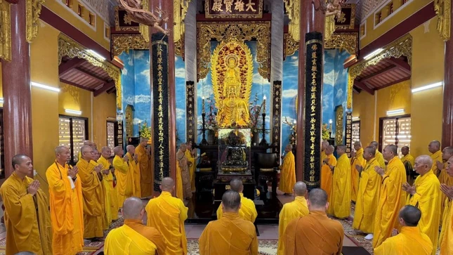 Khóa lễ cúng ngọ