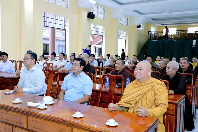 Đại biểu tham dự Đại biểu tham dự