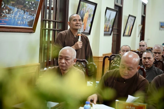 Chư tôn đức trình bày góp ý các Phật sự trong thời gian tới